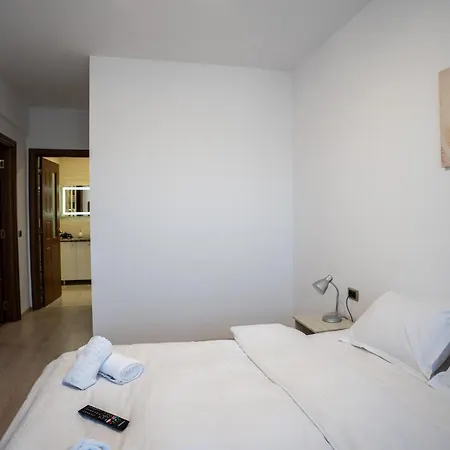 Barrique 30 - Breakfast Delivered & Minibar - Free Parking - Mall Area アパート