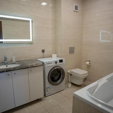 アパート Barrique 30 - Breakfast Delivered & Minibar - Free Parking - Mall Area ブラショフ