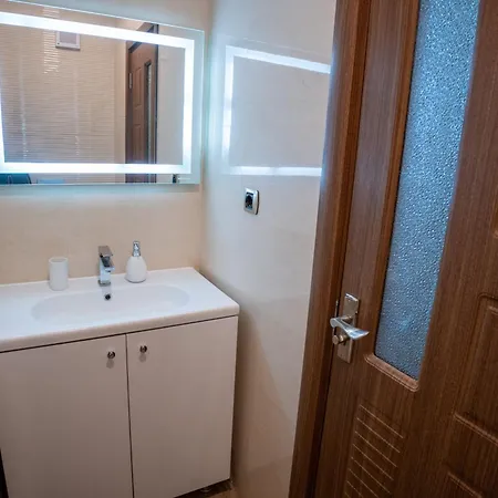 アパート Barrique 30 - Breakfast Delivered & Minibar - Free Parking - Mall Area